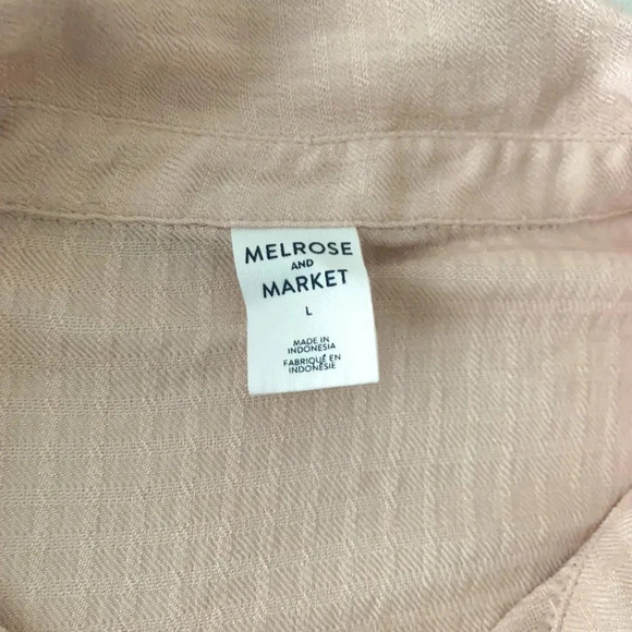 Melrose and Market light pink button down linen shirt pocket size large in Women - Picture 4 of 7